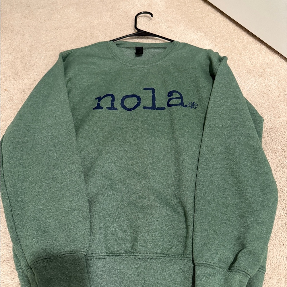 Gildan Green Sweater with Blue 'Nola' Print - Picture 1 of 4